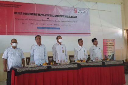 Foto: Asisten Pemerintahan Sekretariat Daerah (Asda I) Provinsi Banten, Komarudin pada kegiatan Rapat Koordinasi (Rakor) Kepala Sekolah SMK (negeri maupun swasta) se-Kabupaten Tangerang, di SMKN 1, Panongan (Istimewa).