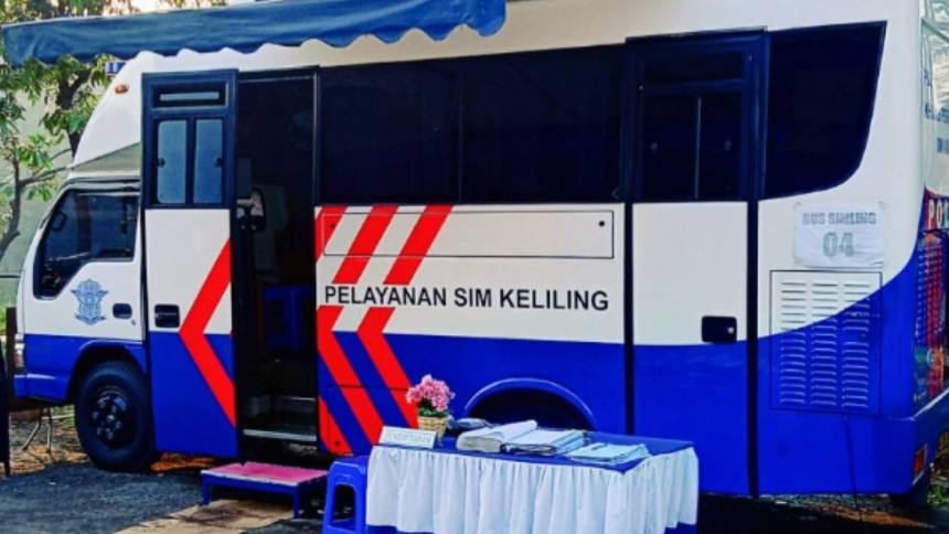 Foto Mobil Layanan SIM Keliling (Simling).