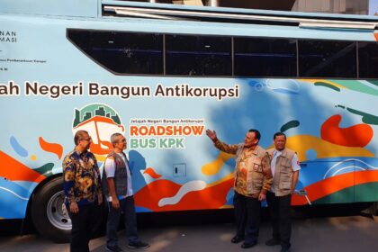 Foto Ketua KPK Firli Bahuri pada Acara Pelepasan Roadshow Bus Antikorupsi.