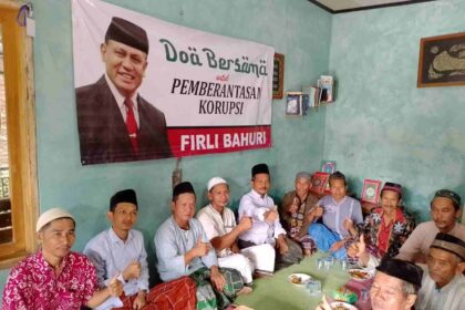 Guru Ngaji di Caringin Mendoakan Ketua KPK Firli Bahuri