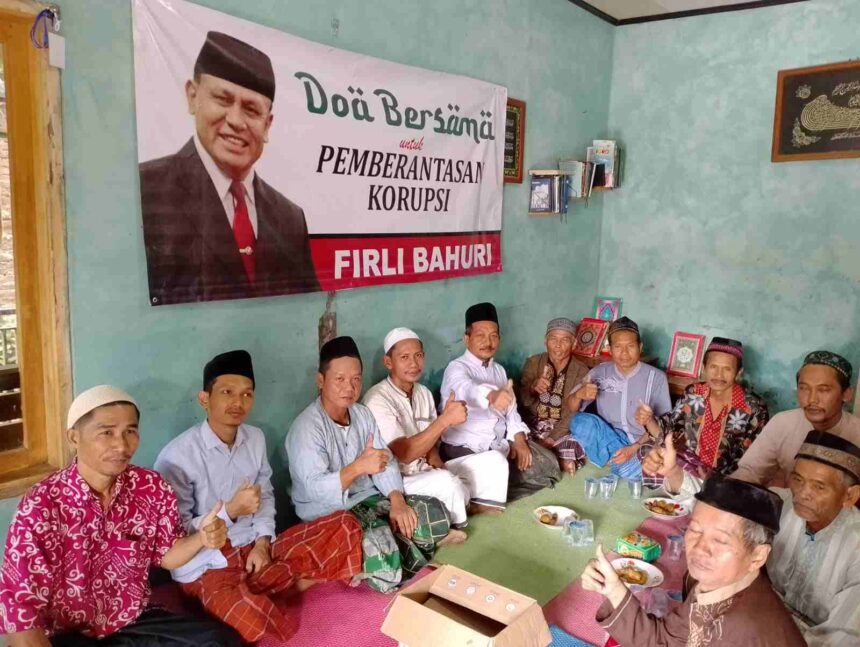 Guru Ngaji di Caringin Mendoakan Ketua KPK Firli Bahuri