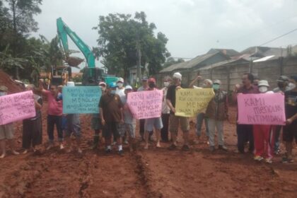 Warga Puspiptek Tangsel