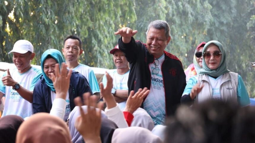 Wali Kota Tangerang Selatan Benyamin Davnie Lepas Peserta Road to Tangsel Marathon 2023