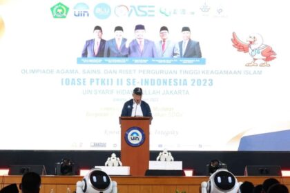 Wali Kota Tangerang Selatan Benyamin Davnie pada acara pembukaan babak final kompetisi Olimpiade Agama, Sains dan Riset Perguruan Tinggi Keagamaan Islam (OASE PTKI) se-Indonesia tahun 2023.