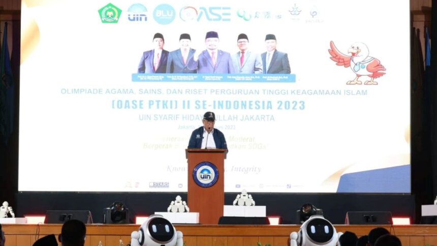 Wali Kota Tangerang Selatan Benyamin Davnie pada acara pembukaan babak final kompetisi Olimpiade Agama, Sains dan Riset Perguruan Tinggi Keagamaan Islam (OASE PTKI) se-Indonesia tahun 2023.