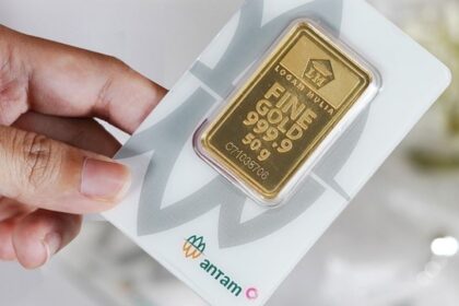 Harga Emas Antam Turun