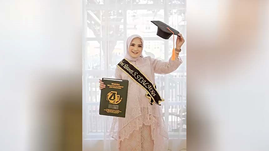 Foto: Yeni Ristanti S,ST., Bd., M.Kes