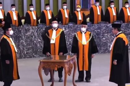 Ketua TUN MA Hakim Agung Yulius