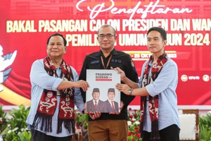 Prabowo dan Gibran Mendaftar ke KPU