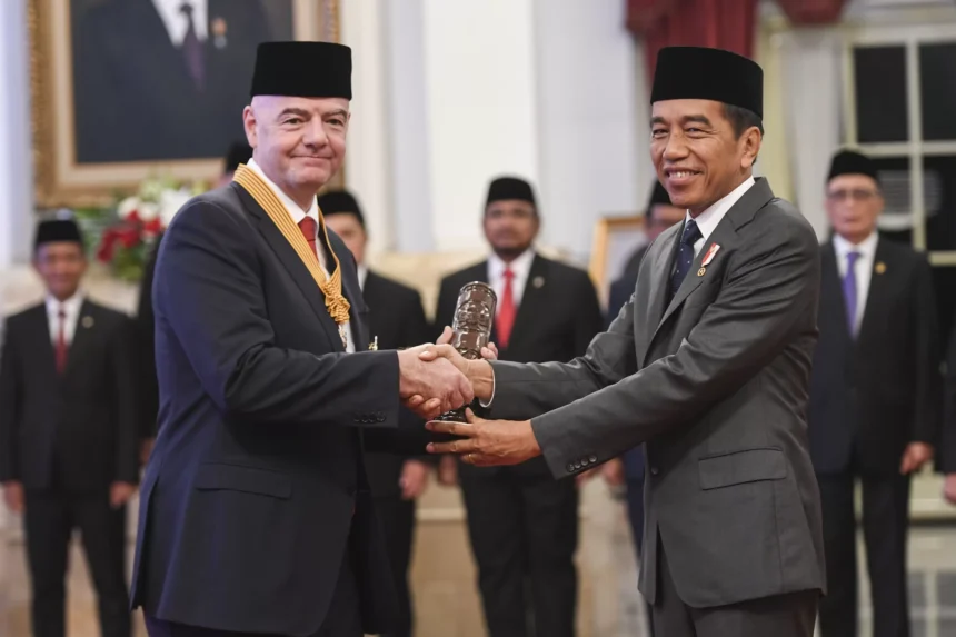 Gianni Infantino Dianugerahi Bintang Jasa Pratama