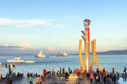 Landmark Ternate - Taman Kota di Pinggir Pantai Maluku Utara