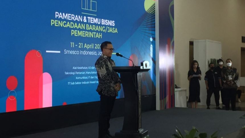 Kepala LKPP Abdullah Azwar Anas saat memberikan sambutan pada pembukaan kegiatan business matching tahap II di Gedung Smesco