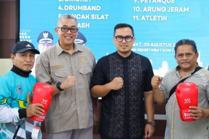 Foto Ketua Umum KONI Tangsel Hamka Handaru (Kiri) dan Wakil Walikota Tangerang Selatan Pilar Saga Ichsan (Kanan)