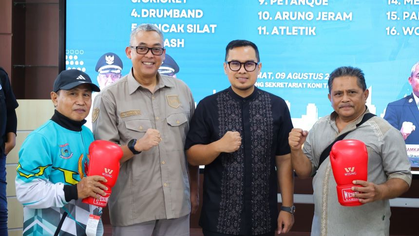 Foto Ketua Umum KONI Tangsel Hamka Handaru (Kiri) dan Wakil Walikota Tangerang Selatan Pilar Saga Ichsan (Kanan)