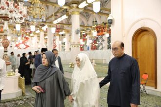 Presiden Kelima RI Megawati Soekarnoputri berziarah ke makam Nabi Muhammad SAW