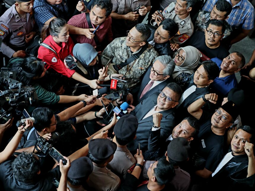 Tim hukum Hasto Kristiyanto, Maqdir Ismail usai sidang di Pengadilan Tipikor