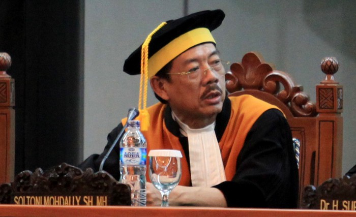 Eks Hakim Agung Sultoni Mohdally