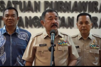 Pelaksana Tugas Ketua Umum Pengurus Pusat Persatuan Purnawirawan TNI AD (PLT. Ketum PPAD) Mayjen TNI Purnawirawan Komaruddin Simanjuntak, di Kantor PPAD, Matraman
