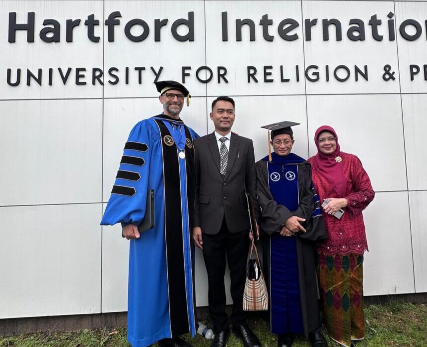 Menag Nasaruddin Umar Terima Gelar Doctor of Divinity dari Hartford International University